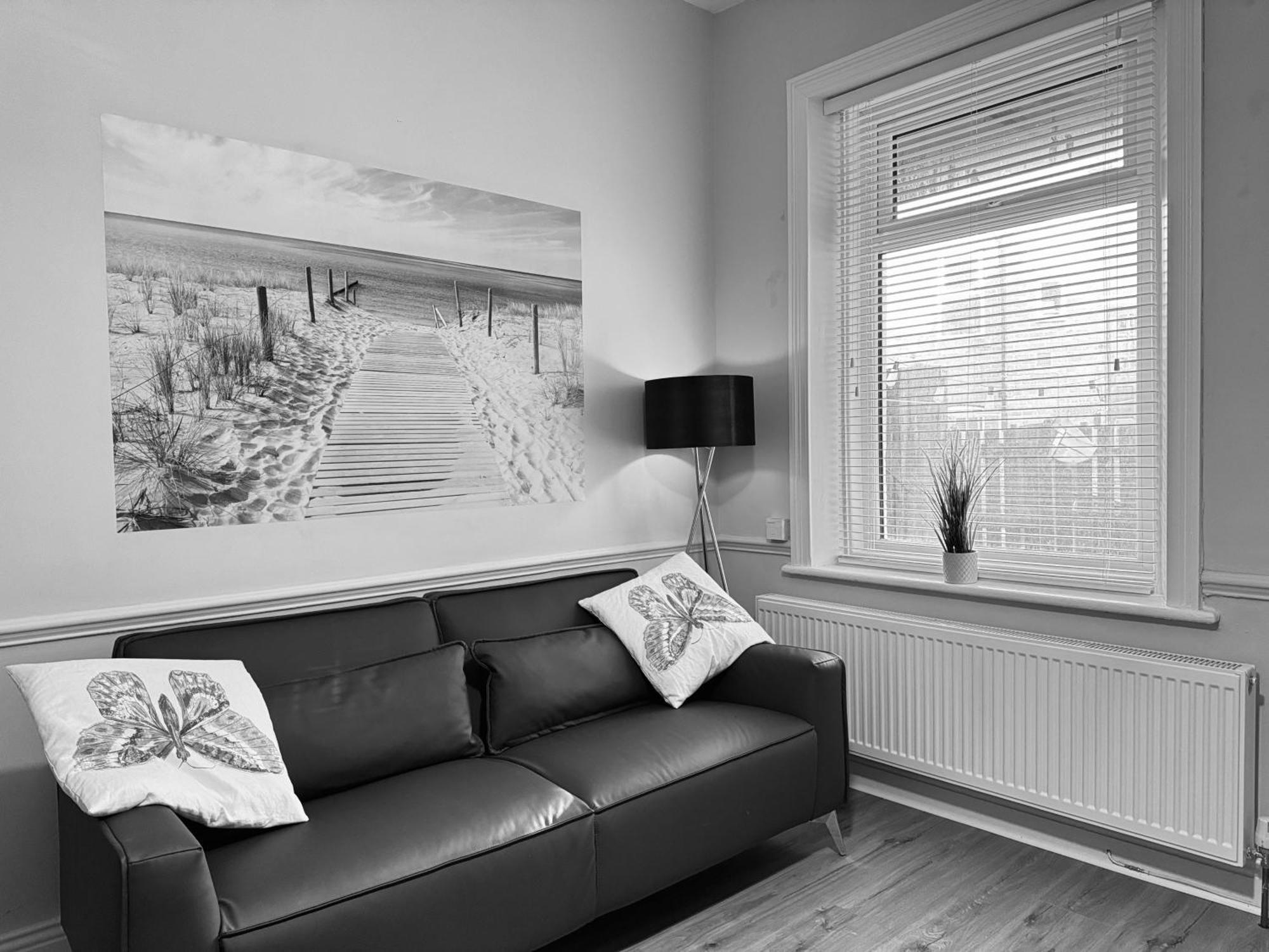 Rockcliffe Retreat, Stylish Coastal Apartment 惠特利湾 外观 照片